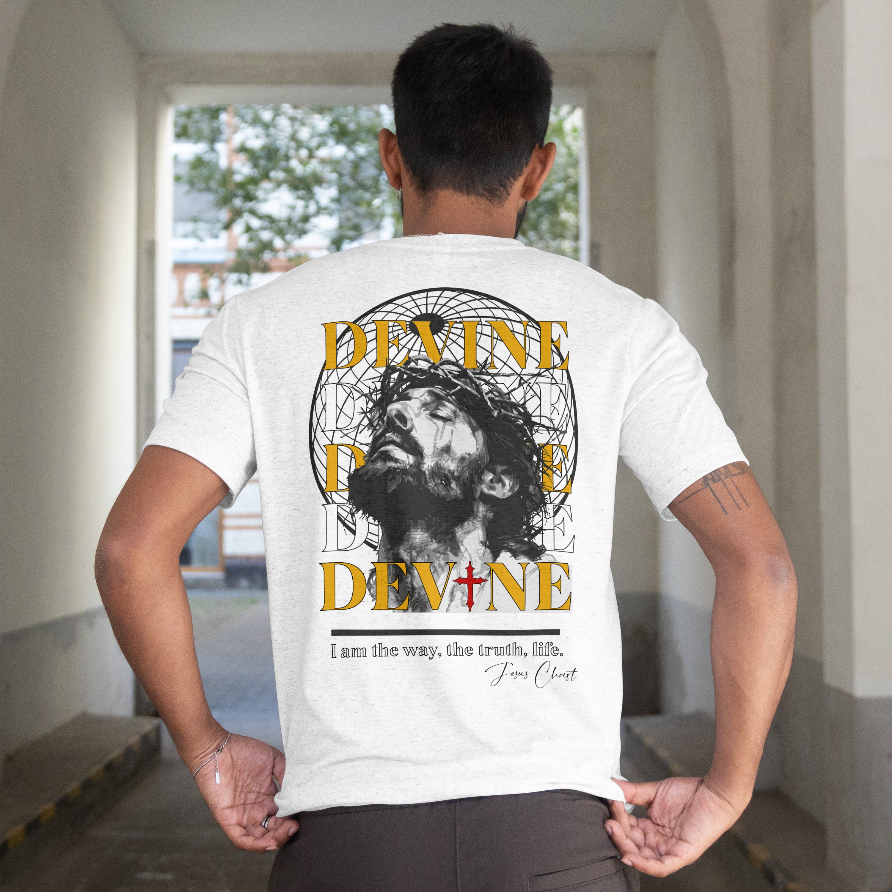 DIVINE Heavyweight Tee